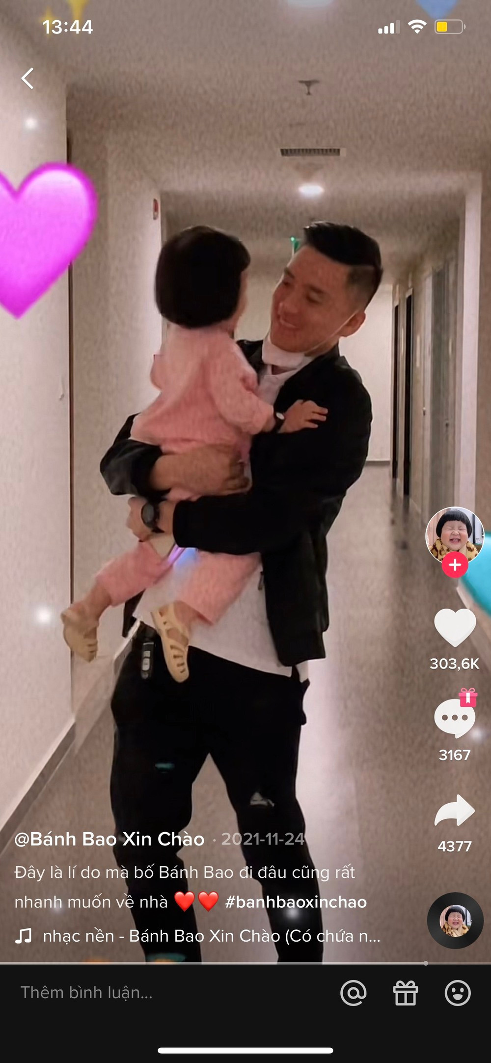 Nhờ kiểu tóc này, Bao có thể thoải mái vui chơi vì không sợ tóc vướng vào mắt. Mẹ cũng không cần tạo kiểu vì tóc có thể tự động vào nếp mà không cần làm gì quá nhiều.