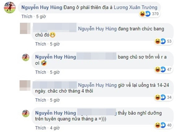 Tiền vệ Huy Hùng cũng góp vui bằng một vài câu cà khịa Xuân Trường khi trở về từ Hàn Quốc để tránh dịch Covid-19.