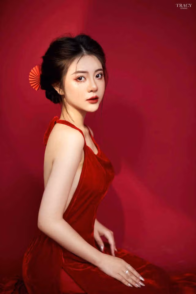 Trước đó, Trang Banana thường xuyên diện váy rộng che bụng bầu lùm lùm. Tới thời điểm hiện tại, nữ streamer cho thấy bản thân đã rất sẵn sàng với hành trình mới.