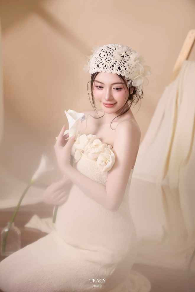 Chưa kể, dù dành toàn thời gian cho công việc streamer, chỉ được ngủ 4-5 giờ/ngày nhưng thu nhập chỉ 7 triệu đồng/tháng. Cô cảm thấy áp lực khi làm công việc này. Do vậy, đến cuối năm 2020, Kiều Trang đã quyết định dừng hẳn việc làm streamer.