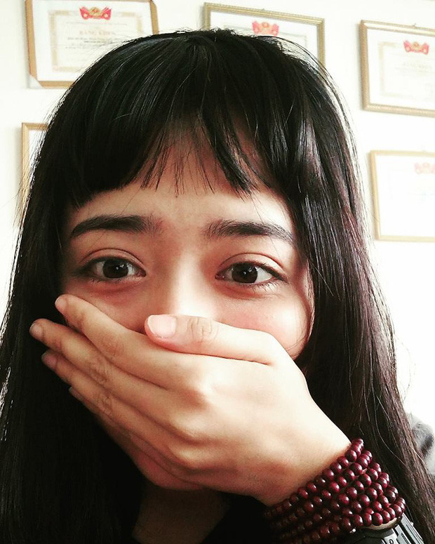 Chỉ một centimet chệch đi, chỉ một tích tắc lơ đễnh, bạn sẽ phải sống chung với một diện mạo mới nhìn "sai" khủng khiếp.