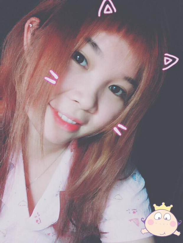 Lòe xòe vài sợi tóc trước trán, con gái ai cũng nghĩ chỉ cần đưa kéo lên làm một đường là xong, vừa nhanh, vừa tiện, vừa đỡ tốn tiền. Nhưng điểm chung của tất cả là "sai một li" đi ngay bộ tóc mái.