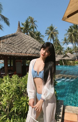 Em gái của Dev Nguyễn cũng không ngần ngại nhận Bảo Hân là chị dâu của mình và thúc đẩy anh trai phải “xúc tiến” nhanh, không nên để lỡ cơ hội.