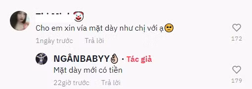 Bên cạnh đó, nhiều ý kiến khác nhận xét rằng, những điệu nhảy của cô không chuyên nghiệp như những vũ công được đào tạo, do đó, việc cô nhảy nhót như trên lại càng phản cảm hơn.