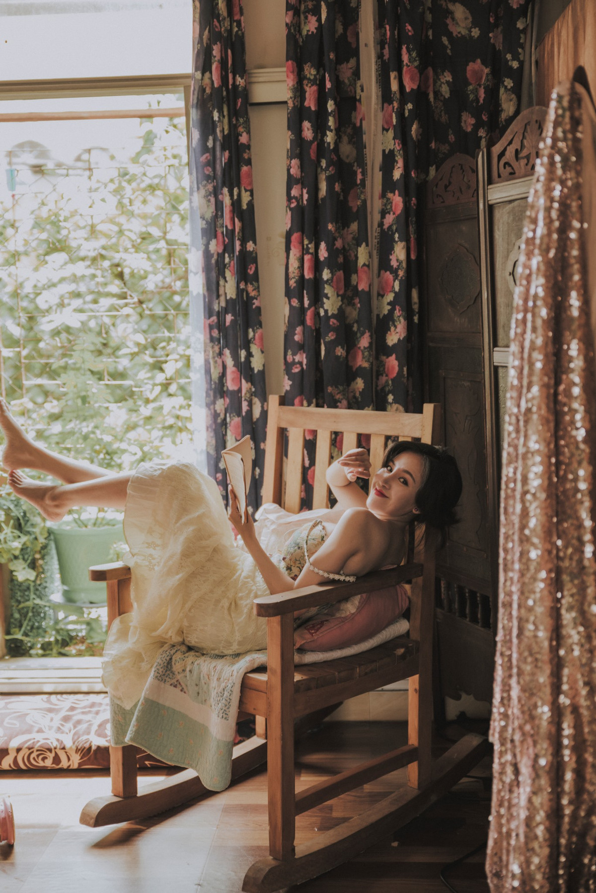 Sau thời gian áp dụng nghiêm túc việc tự tập luyện ở nhà, Huyền Anh cho biết cô luôn cảm thấy khỏe khoắn, cơ thể săn chắc và đặc biệt là sự lạc quan, yêu đời. Đặc biệt, đã giảm được 3kg.