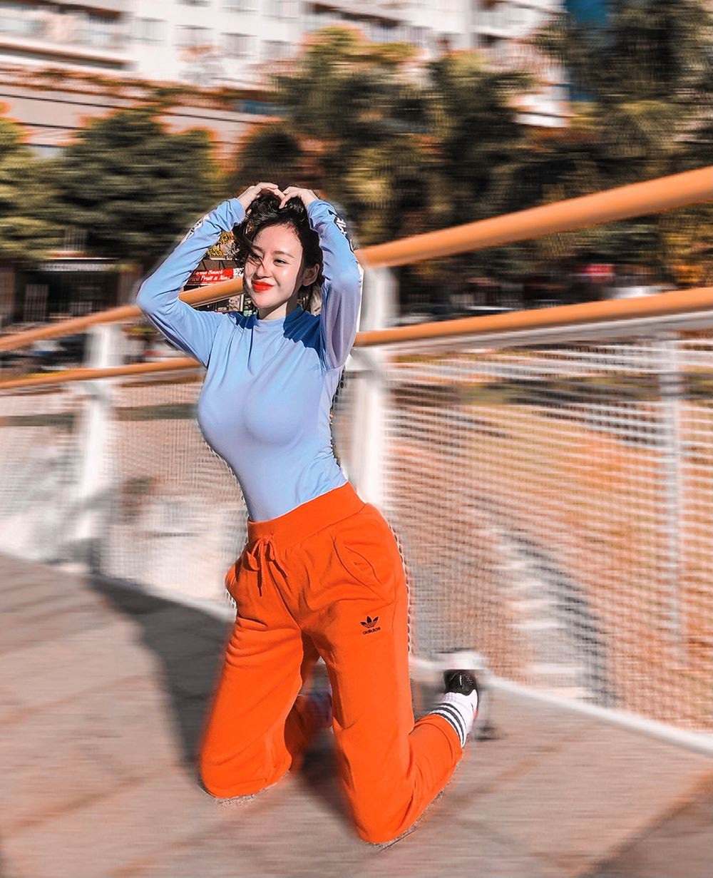 Hiện tại, Huyền Anh dành nhiều thời gian chăm sóc cho bản thân, trong đó có việc tập thể dục thể thao.