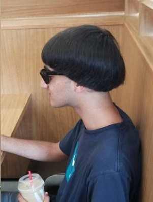 Tranh thủ dưới bài viết của Daniel, nhiều dân mạng cũng khoe những bức ảnh cắt tóc thảm họa.