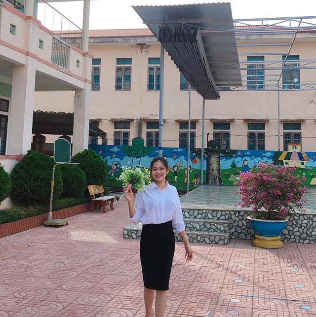 Chia sẻ về nghề giáo viên Yoga, Thùy Linh chia sẻ: "Mình muốn chính mình đem lại cho mọi ng xung quanh sức khỏe, vẻ đẹp và vóc dáng ưa nhìn. Hiện tại mình đang dạy yoga người lớn, yoga trẻ em và dạy nhảy, múa cho các ban tại câu lạc bộ Tâm An".