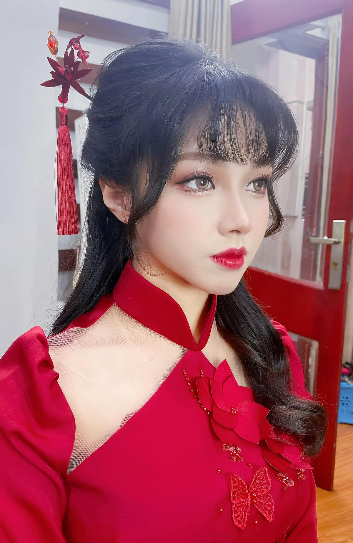 Trong suốt thời gian qua, dù không còn xuất hiện thường xuyên như trước, nhưng mỗi lần nữ streamer xuất hiện lại thu hút sự chú ý mạnh mẽ từ cộng đồng.