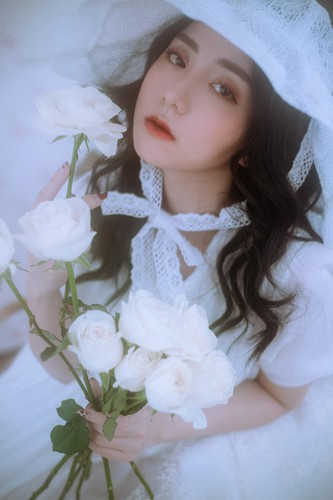 Ai cũng biết những người từng nâng mũi thường trong sống mũi sẽ có lắp sụn để tạo cấu trúc mũi mới, điều này khiến mũi của họ khá nhạy cảm trước các tác động ngoại lực.