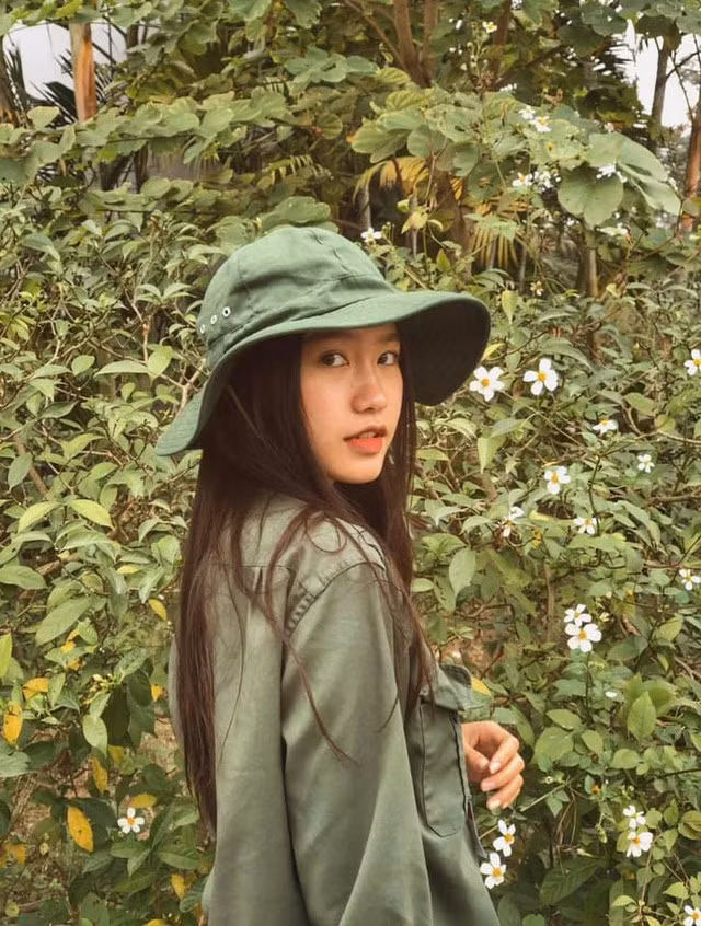 Doãn Hải My thời đi học đã toả ra năng lượng "hào quang" khiến bạn học ấn tượng