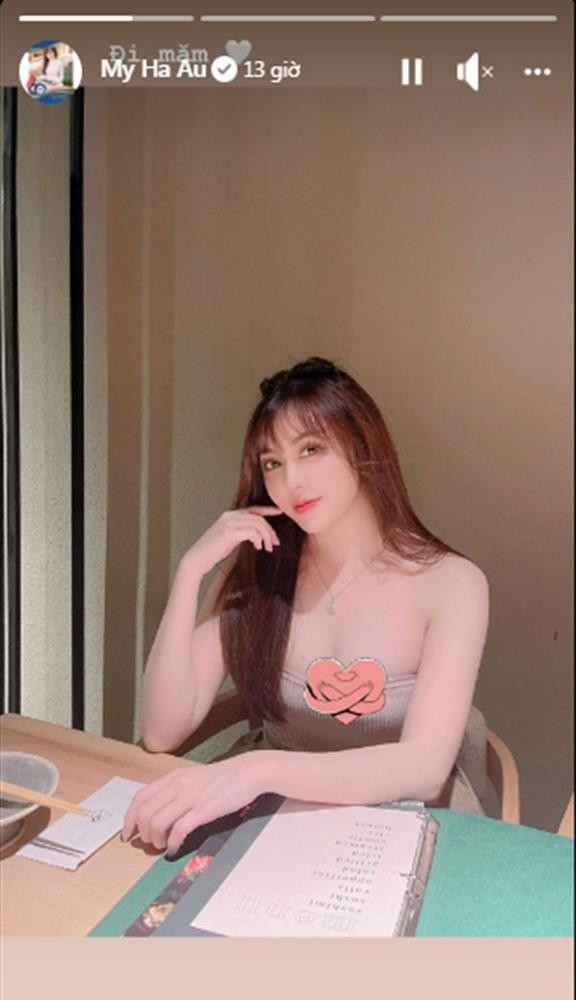 Kèm theo đó người đẹp đăng tải loạt caption thả thính: "Em bé của ai đây?", "Đã đến lúc kết thúc sự độc thân này quá lâu rồi phải không ạ?".