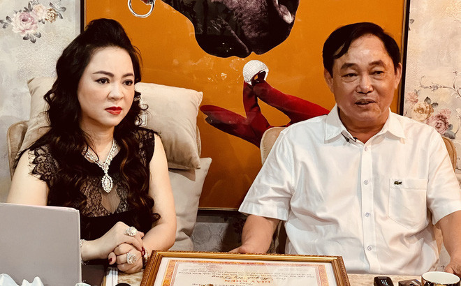 Cụ thể, ông Dũng chia sẻ: "Nên cái nơi này không phải để kiếm tiền. Nơi này thể hiện sự biết ơn đến dân tộc mình, gói trong 3 chữ "Trung - Hiếu - Tình". Đây cũng là nơi nhắc nhở con anh, thế hệ trẻ phải giữ gìn văn hóa tốt đẹp vốn có của dân tộc Việt Nam".