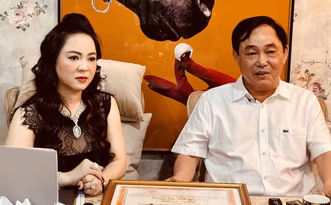 Cụ thể, ông Dũng chia sẻ: "Nên cái nơi này không phải để kiếm tiền. Nơi này thể hiện sự biết ơn đến dân tộc mình, gói trong 3 chữ "Trung - Hiếu - Tình". Đây cũng là nơi nhắc nhở con anh, thế hệ trẻ phải giữ gìn văn hóa tốt đẹp vốn có của dân tộc Việt Nam".