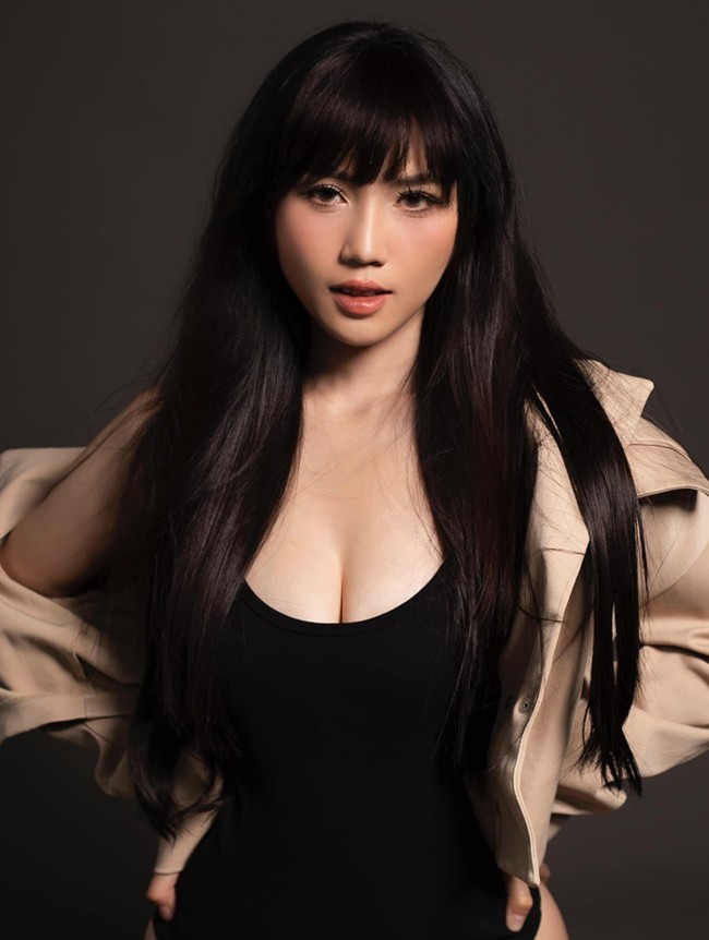 Giảm cân thành công, cuộc sống của Ngọc Bích thay đổi chóng mặt. Cô nàng có được nhiều cơ hội mới trong công việc cũng như cuộc sống.