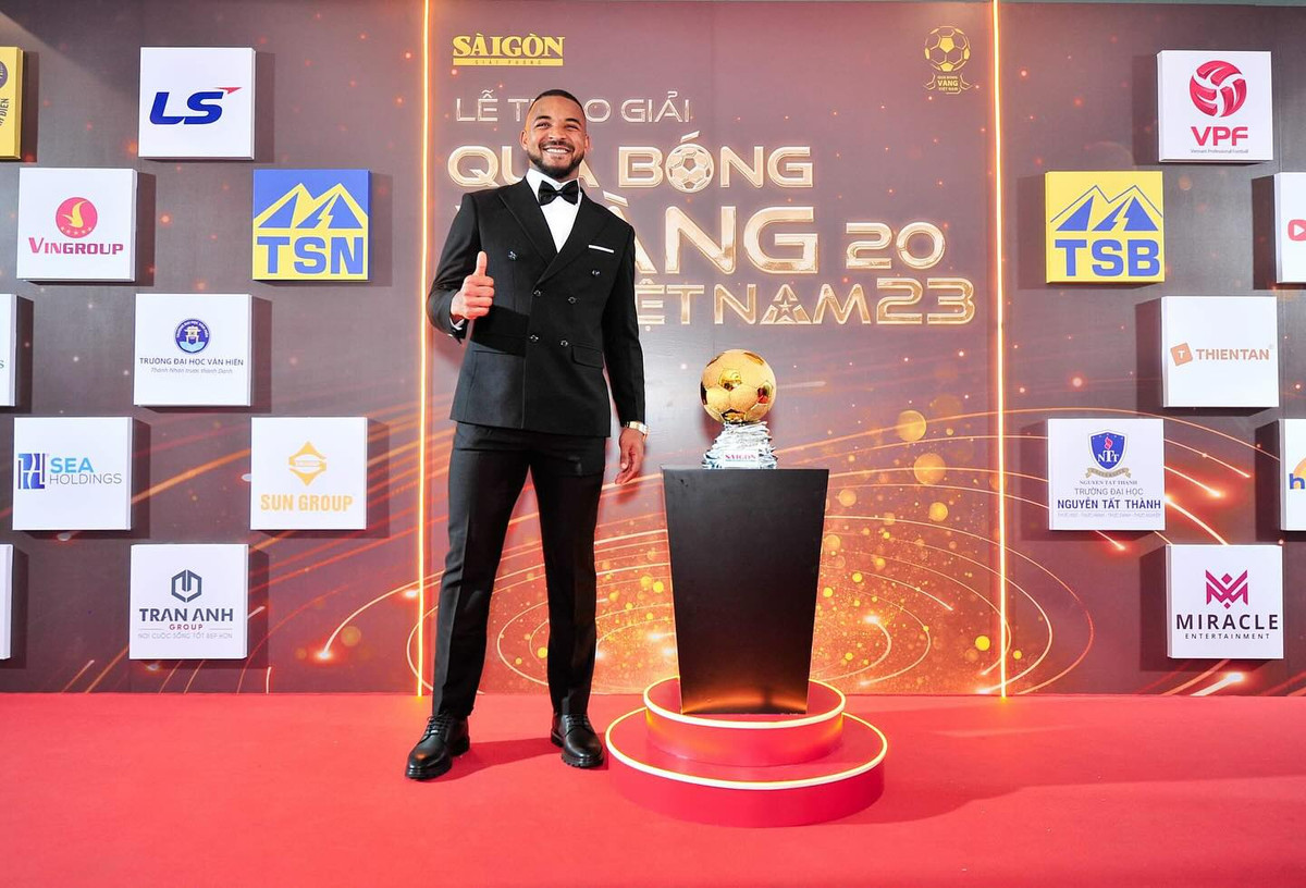 Như vậy, 80% bàn thắng của đội tuyển Việt Nam trong 3 trận đấu gần nhất có dấu ấn rõ ràng của Xuân Son. Tiền đạo này cũng giành danh hiệu cầu thủ xuất sắc nhất trận đấu 2 lần.