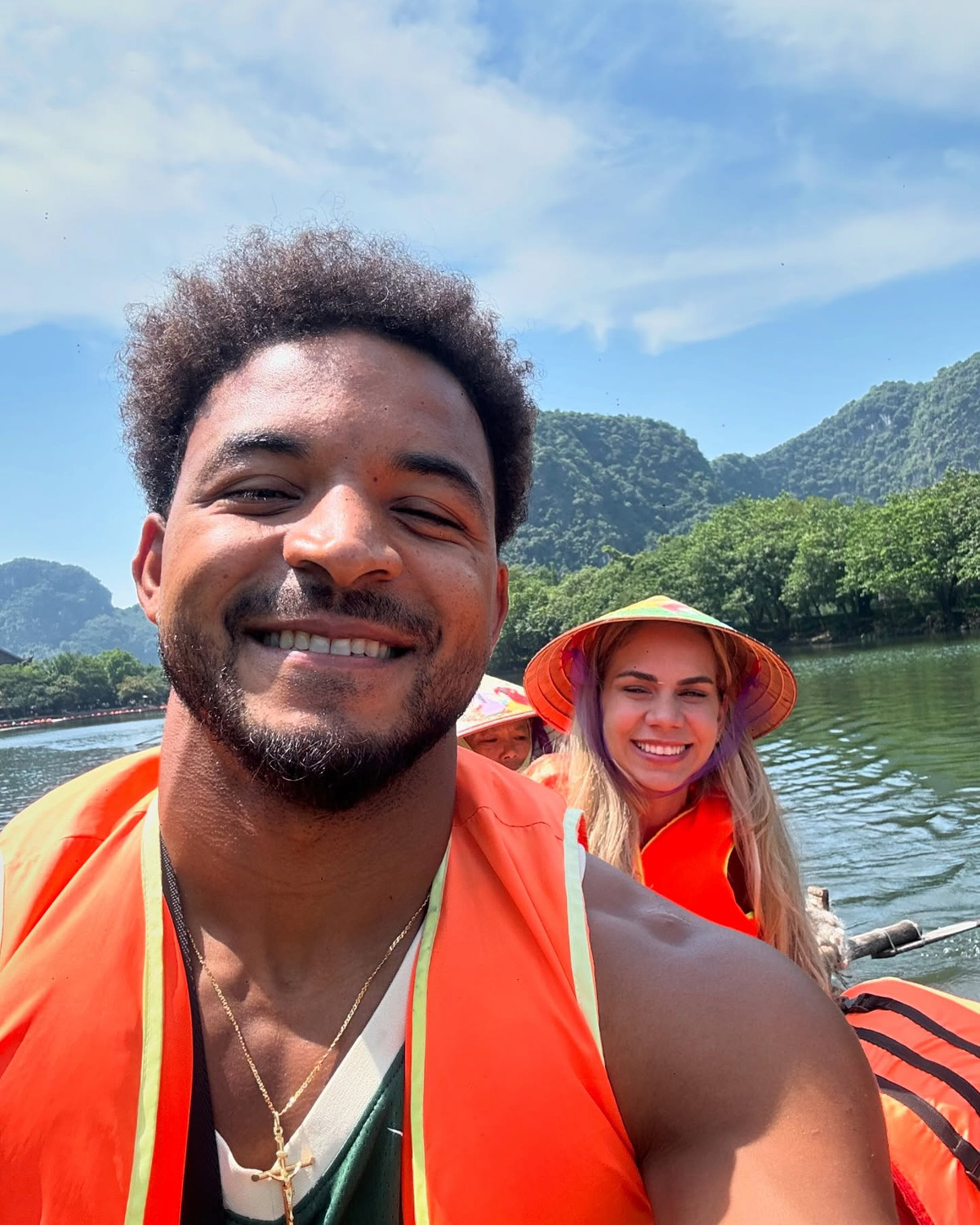 Kể từ khi Xuân Son đủ điều kiện ra sân, đội tuyển Việt Nam ghi tổng cộng 10 bàn. Chân sút 27 tuổi trực tiếp mang về 50% số lượng bàn thắng kể trên.