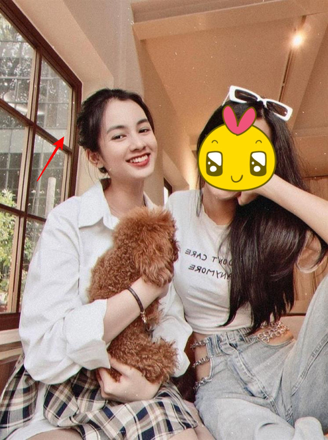 Đương nhiên, ở lần này thì mọi người tỏ ra thông cảm đôi chút với Cẩm Đan và cho rằng đây chỉ là tai nạn nghề nghiệp.