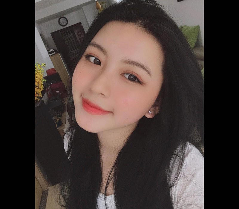 Phương Vy còn được mệnh danh là nữ thần góc nghiêng với vẻ đẹp cực phẩm, những tấm ảnh khoe góc nghiêng của cô nàng đa phần đều được rất nhiều lượt thích.