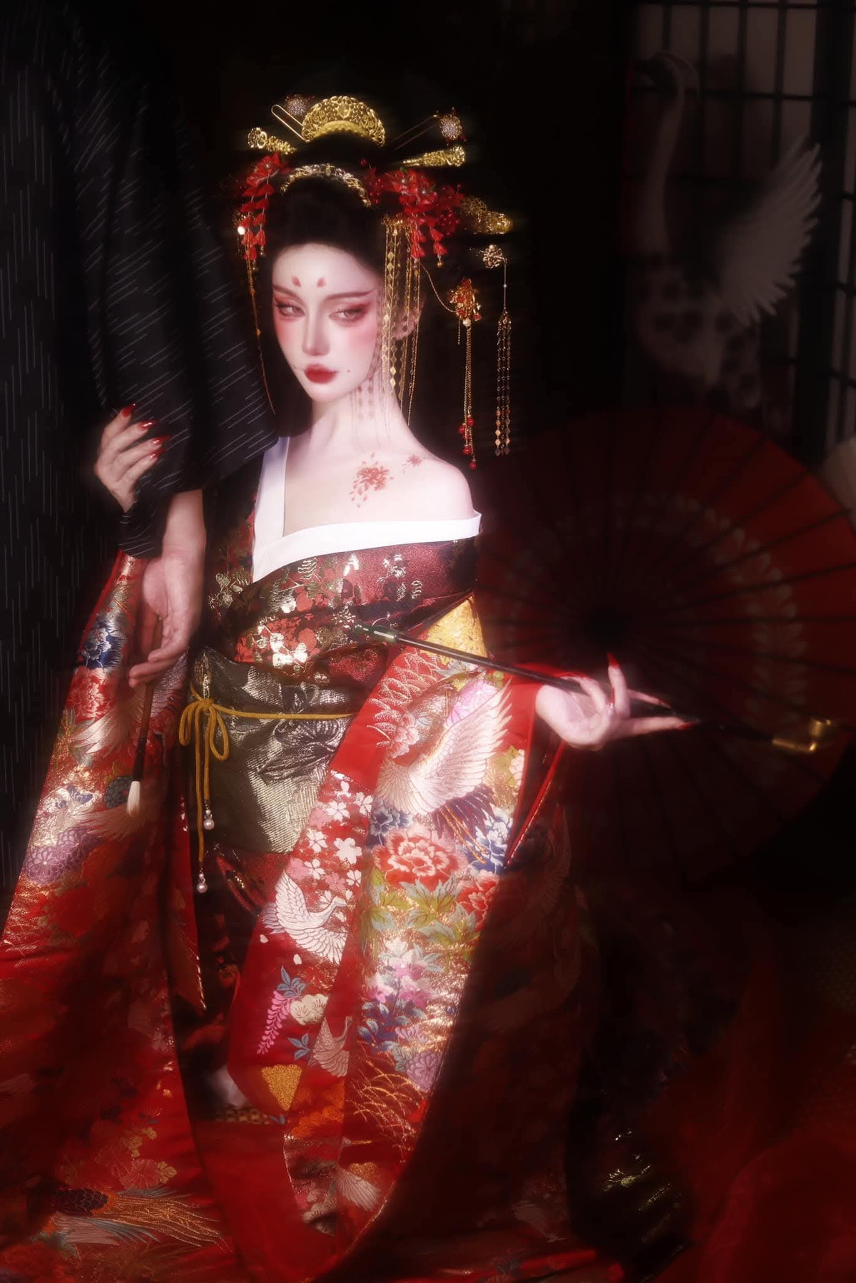 Thiên Thy sở hữu phong cách chụp hình biến ảo khôn lường, luôn khiến các fan phải bất ngờ trong những tạo hình khác nhau. Có những lúc, nữ streamer này khiến các fan phải "xịt keo" cứng ngắc khi khoe những đường cong "cháy khét".