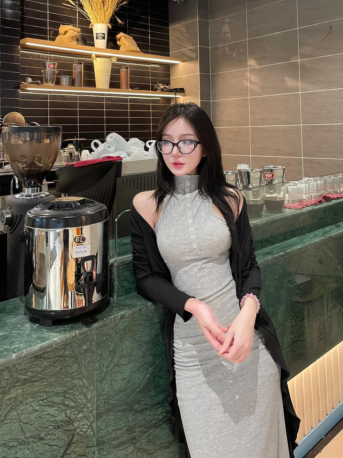 Với Thiên Thy sự tự nhiên và không cần đến sự hỗ trợ của các ứng dụng chỉnh sửa ảnh được coi là một điểm mạnh thể hiện sự tự tin vào vẻ đẹp tự nhiên.