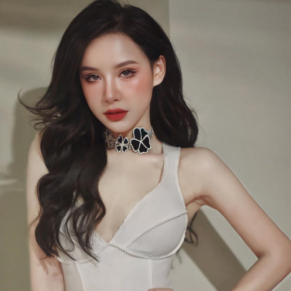 Sáng 16/9, Yến Tattoo đã chính thức lên tiếng về sự việc. Cô thừa nhận mình đã fake bill chuyển khoản nhưng không phải vì “phông bạt” mà để “người cho Yến ứng tiền biết được là mình có ủng hộ và nếu có xin ứng thêm các bên khác thì cũng sẽ có cơ sở để họ nhìn vào”. Cô cũng khẳng định con số được fake không phải 500 triệu như nhiều người đang nói.