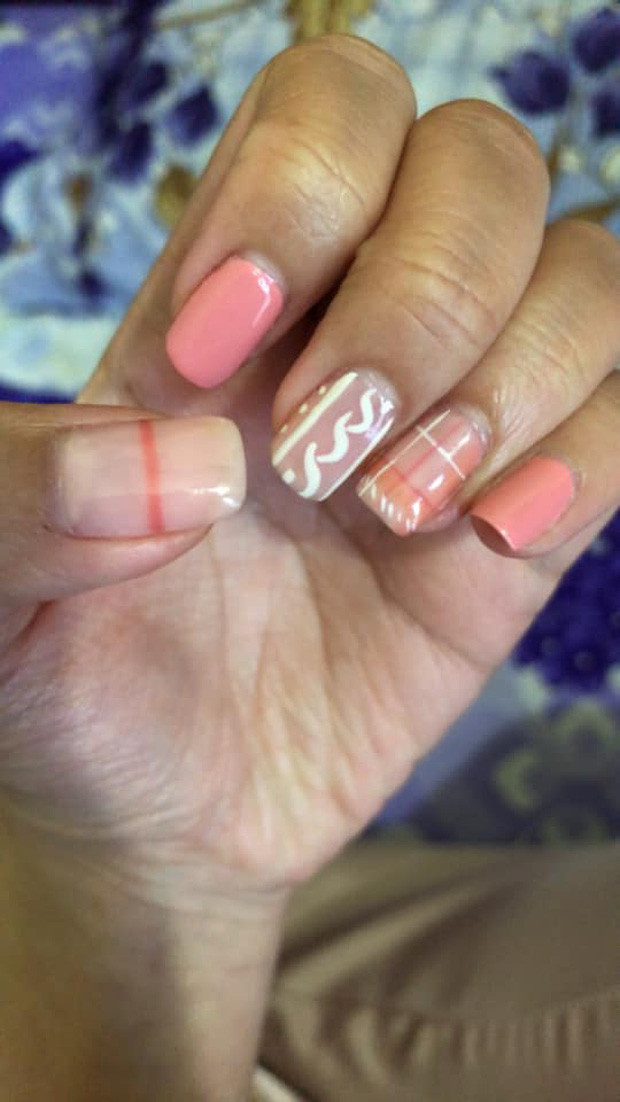 Dù chỉ mất ít tiền nhưng nhận về bộ móng lem nhem như trẻ con tập tô thì vẫn được quyền tức.