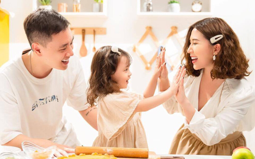 Dù ngay lập tức gia đình Kiên Hoàng đã đính chính và xin lỗi nhưng nhiều người vẫn không thể chấp nhận cách hành xử này của nam YouTuber.