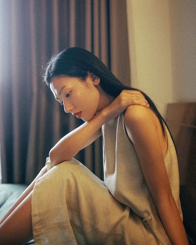 Lớn lên ở Vũng Tàu, gia đình Linh có cả một vườn cây trái. Càng lớn, cô bạn càng cảm thấy dễ chịu vô cùng nếu được thấy màu xanh.