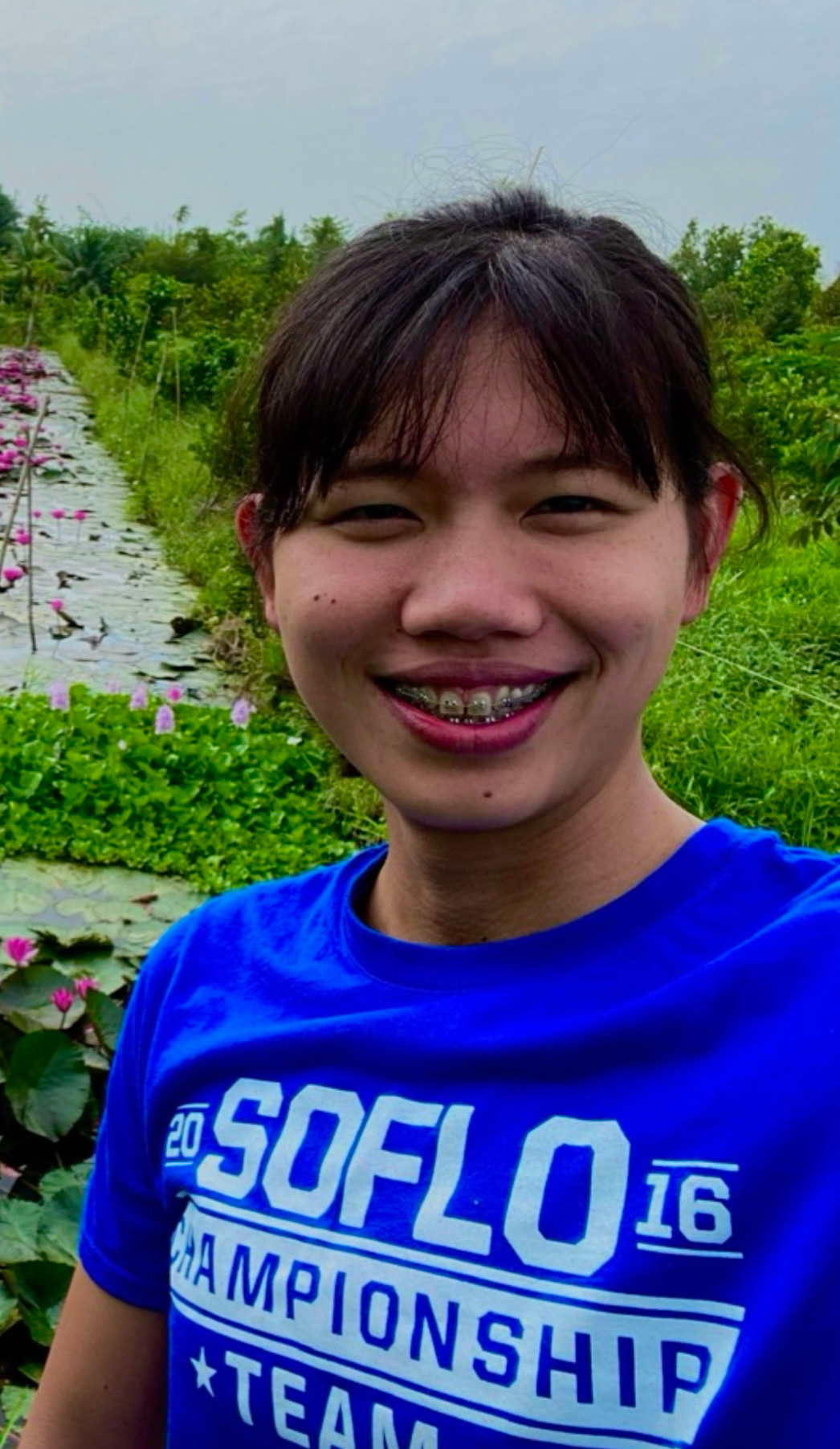 Mái tóc của Ánh Viên cũng thường xuyên rối bù do cô phải tiếp xúc với nước hồ bơi thường xuyên.