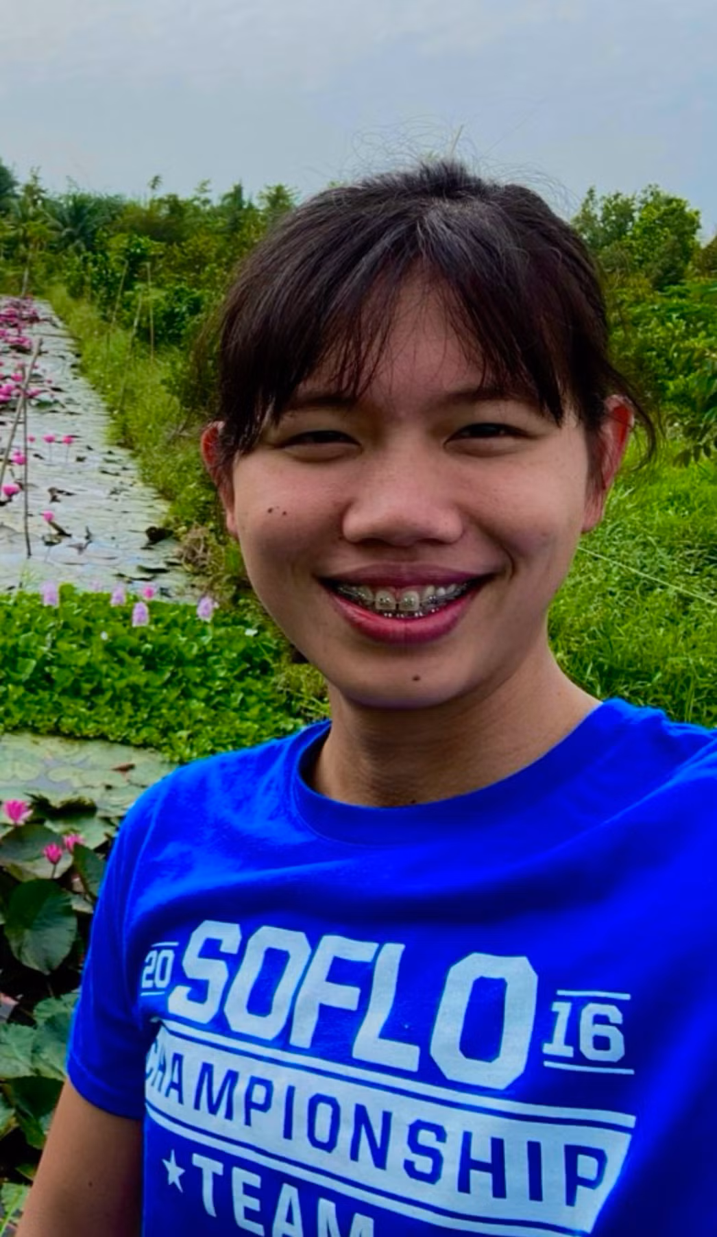 Mái tóc của Ánh Viên cũng thường xuyên rối bù do cô phải tiếp xúc với nước hồ bơi thường xuyên.