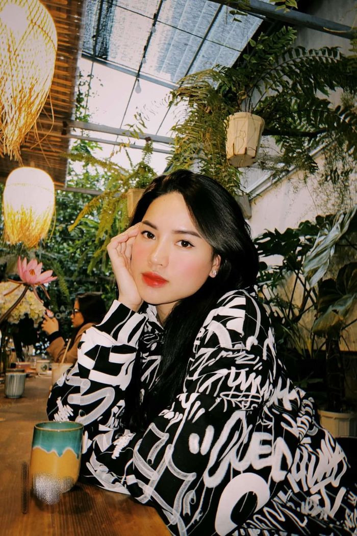 Nói cách khác, Võ Hà Linh sẽ đóng vai trò trung gian, giới thiệu người mua hàng tiềm năng đến với các sàn thương mại điện tử.