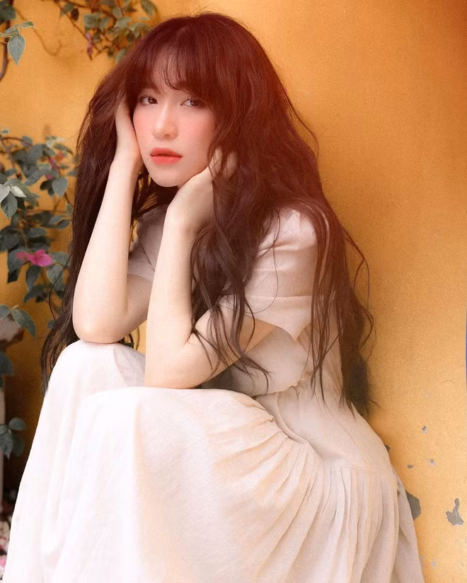 Hoa Minzy bi phat 7,5 trieu dong vi dang tin gia