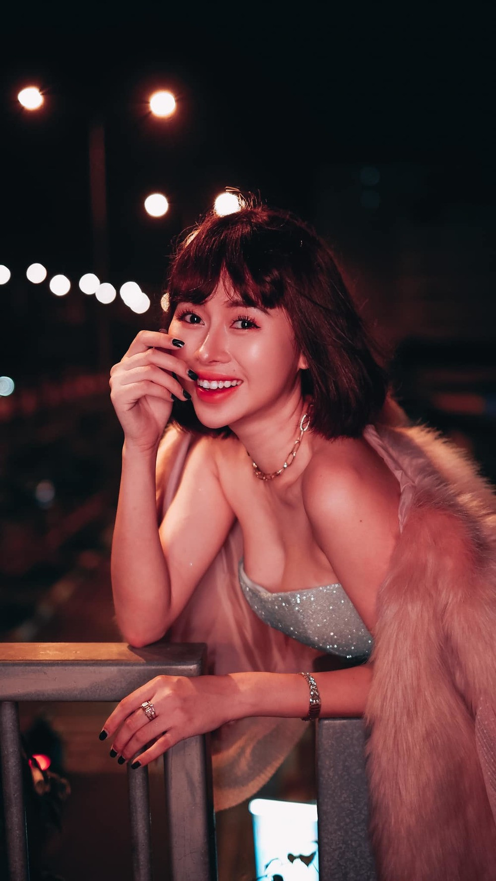 Được biết đến nhờ những clip "chủ tịch giả danh... và cái kết" hay truyền nhân "chị Google", Việt Phương Thoa là một trong những nhà sáng tạo nội dung trên TikTok hot nhất hiện nay.