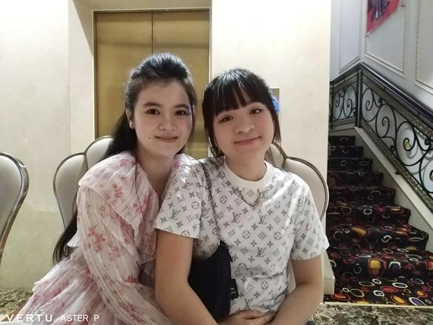 Ở lần lên sóng này, ngoài cô con dâu thứ 2 hiếm hoi của nữ CEO khu du lịch Đại Nam lộ mặt, ngoại hình dâu cả tên Quế Long nhận về nhiều quan tâm.