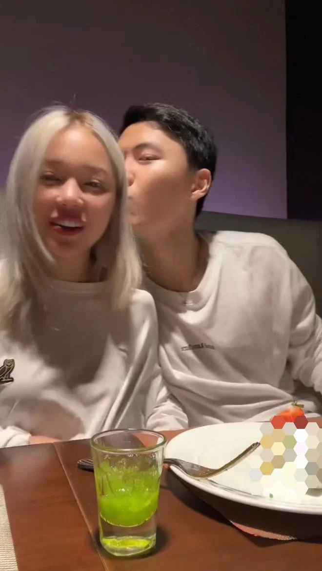 Mặc dù Bụt không có ngoại hình sáng cùng chiều cao lý tưởng như Max Shu, nhưng về gia thế cùng độ giàu có thì chắc chắn là một 9 một 10.