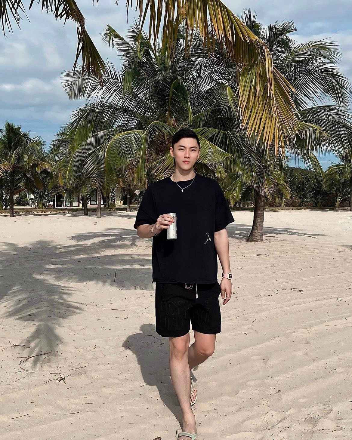 Nhiều fan hâm mộ vẫn mong chờ ngày Đàm Tổng làm đám cưới với Max Shu, một cái kết hạnh phúc cho chuyện tình đẹp.