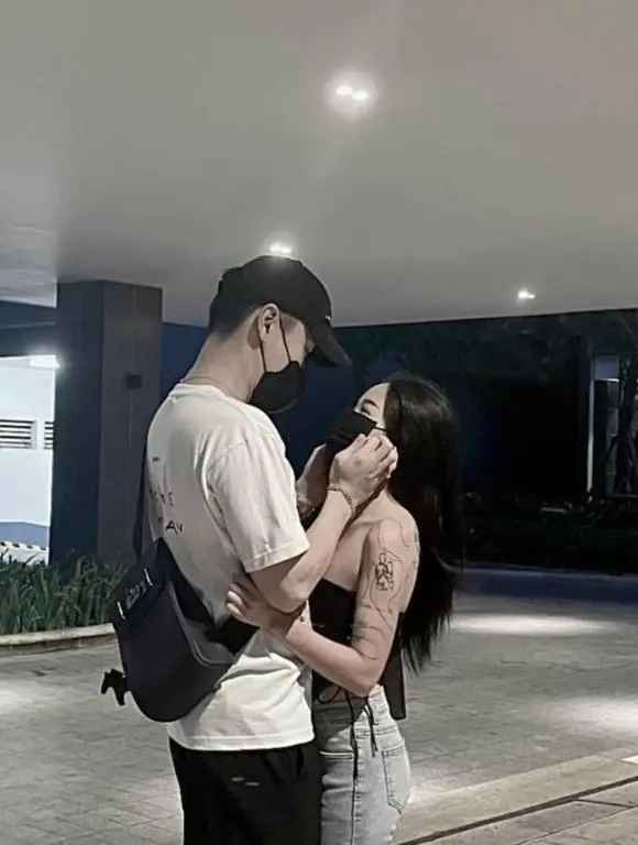 Người yêu hiện tại của Đàm Tổng khiến nhiều người liên tưởng ngay đến Bụt. Bởi lẽ trước đây, cô nàng cũng từng có thời gian yêu đương với thiếu gia Đồng Tháp.