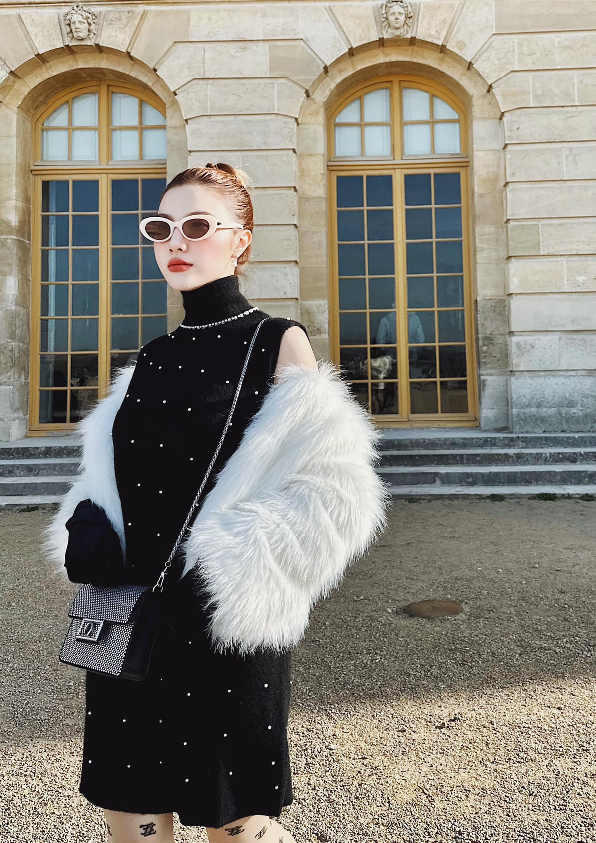 Chưa hết, nàng cựu hot girl Hà thành còn sở hữu cuộc sống sang chảnh và thường xuyên tụ tập cùng hội bạn thân toàn "phú bà" giàu có.