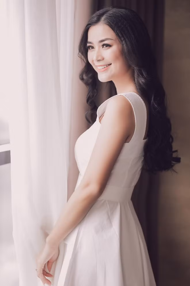 Để có được nhan sắc "xuất thần", Diệu Thúy chia sẻ cô thường duy trì thói quen đi bộ và bơi lội cũng như đạp xe. Nữ phi công xinh đẹp thừa nhận: “"ôi không phải là người thích các bộ môn thể thao nặng nên để cơ thể được khỏe mạnh tôi chỉ tập trung vào các bộ môn thể thao nhẹ nhàng, chủ yếu là để cơ thể luôn được vận động".