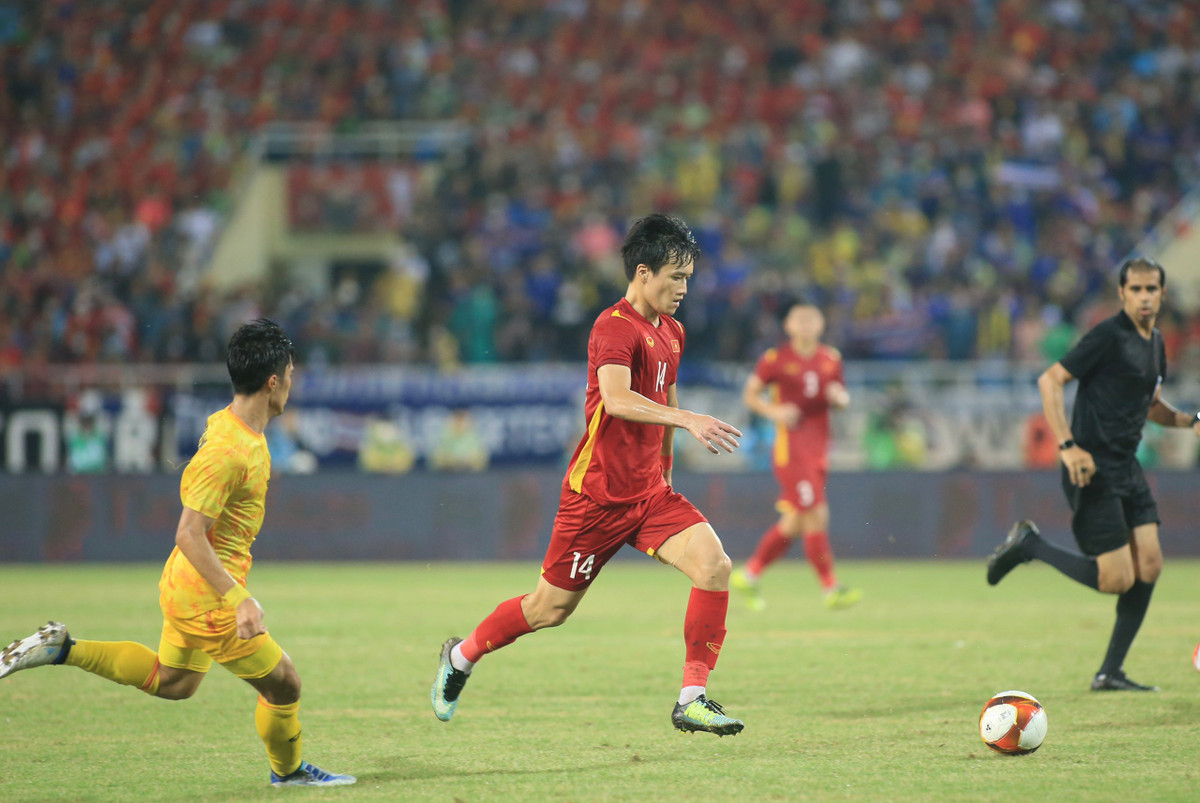 Mới đây nhất, cũng trong trận chung kết SEA Games 31, U23 Thái Lan lại chọn trang phục quần vàng, áo vàng để thi đấu với U23 Việt Nam tranh tấm HCV.