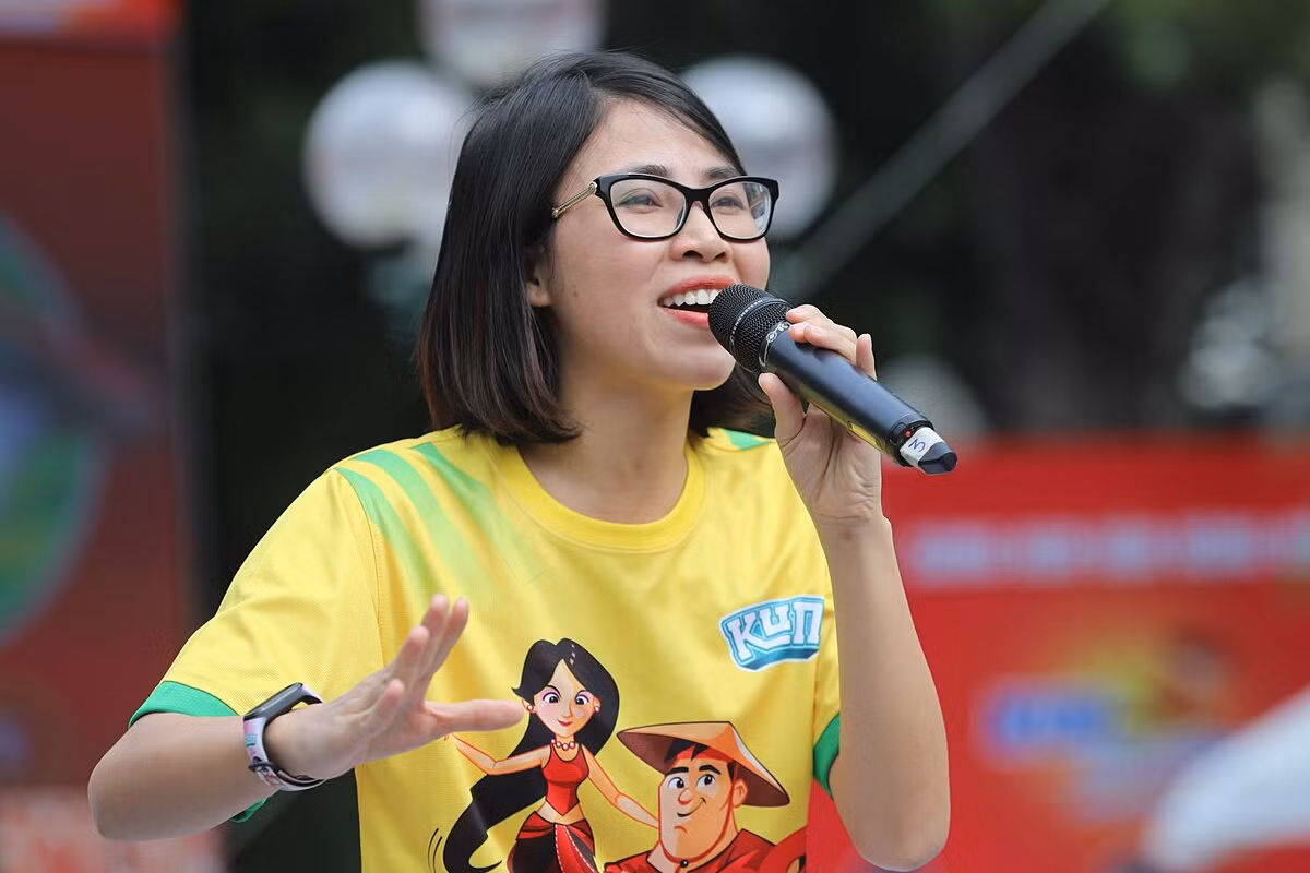 Thơ Nguyễn có lượng fans đông đảo trên Youtube, kênh của cô hiện lọt top 7 kênh có người theo dõi cao nhất Việt Nam.