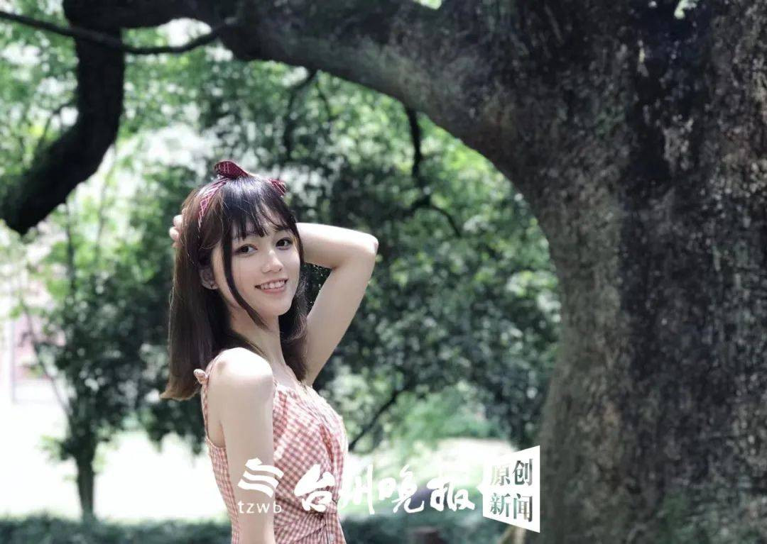 Cũng trong giai đoạn dịch, Zhao Nanxi có tham gia một chương trình truyền hình thực tế và gây ấn tượng mạnh với ban giám khảo. Đó cũng là cơ duyên giúp cô đậu vào công ty luật Junhe – công ty luật lớn nhất Trung Quốc.