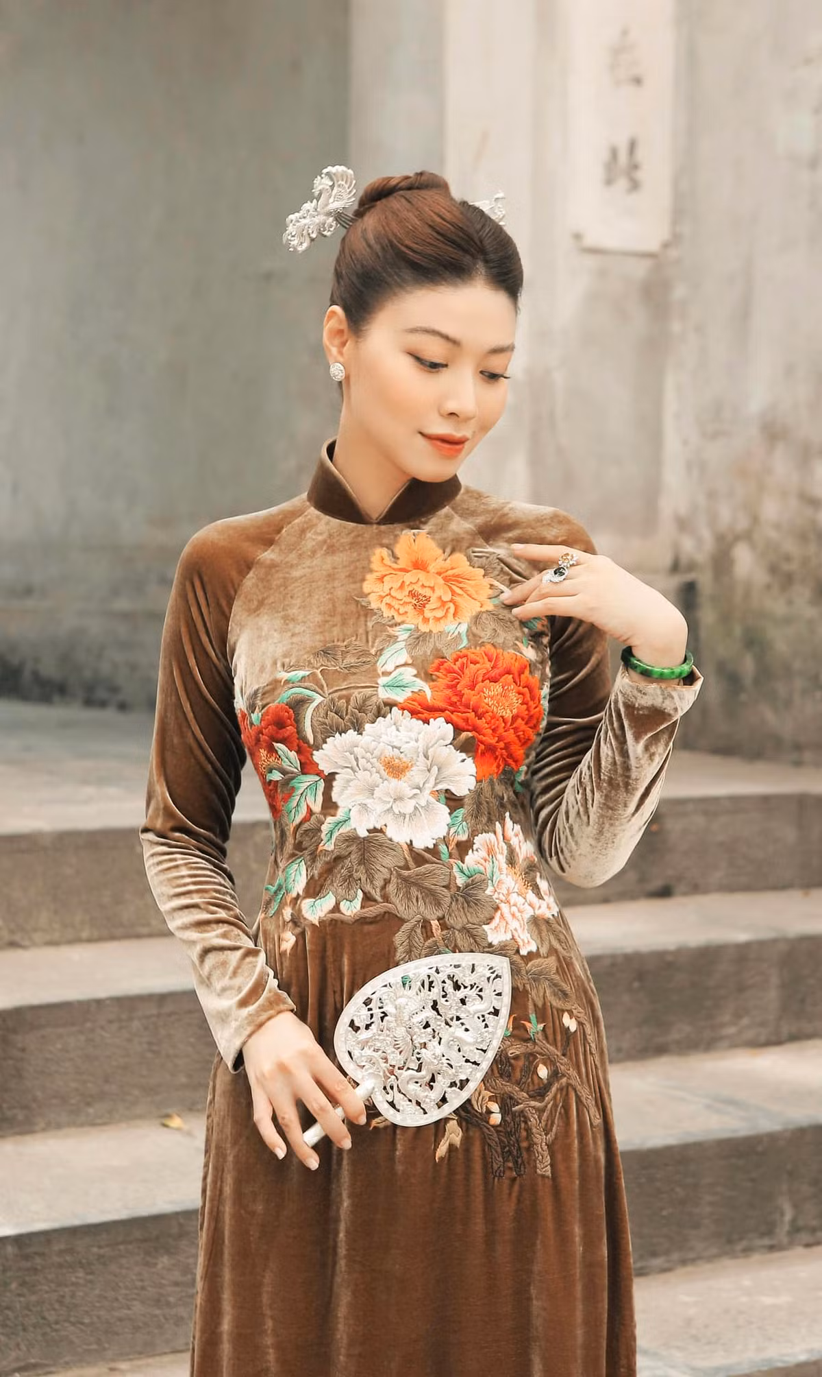 Ngọc Trinh luôn xây dựng cho mình một hình ảnh về người phụ nữ hiện đại, độc lập và xinh đẹp.