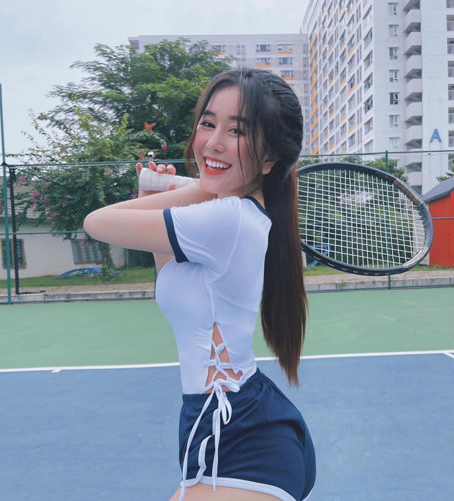 Hy vọng những lần sau, Võ Ngọc Trân sẽ biết tiết chế hơn trong ảnh ọt nóng bỏng để bảo vệ bản thân trước những comment khiếm nhã.