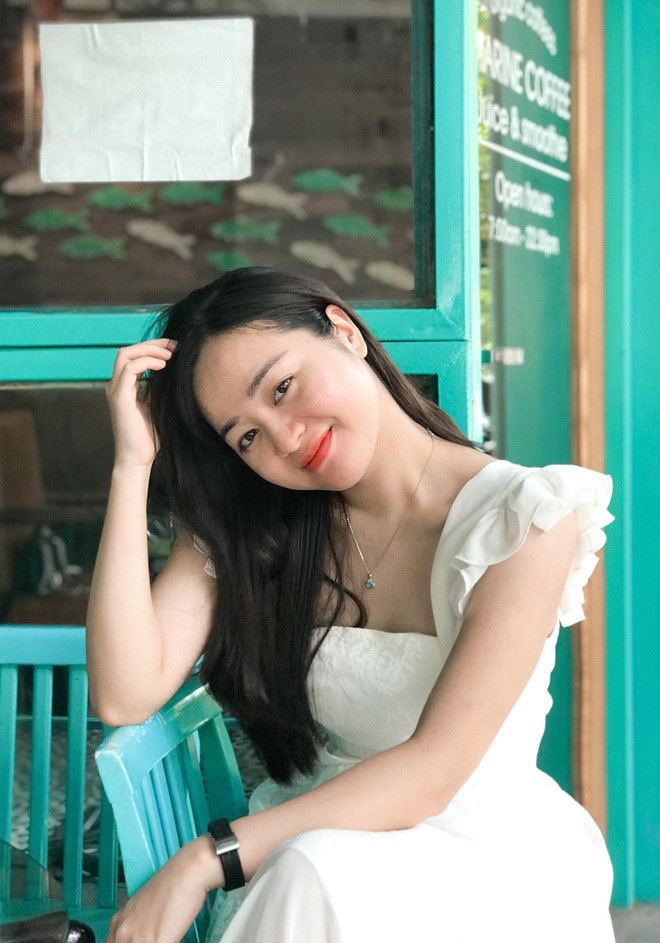 Bên dưới video hé lộ nhan sắc của nữ phát thanh viên, netizen đã để lại không ít bình luận khen ngợi.