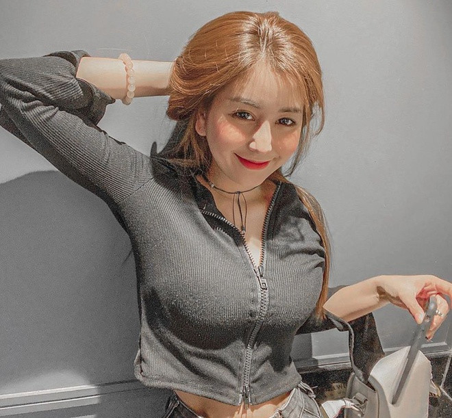 Cô bạn là biểu tượng cho sự quyến rũ và tài năng của dàn hot girl 10X.
