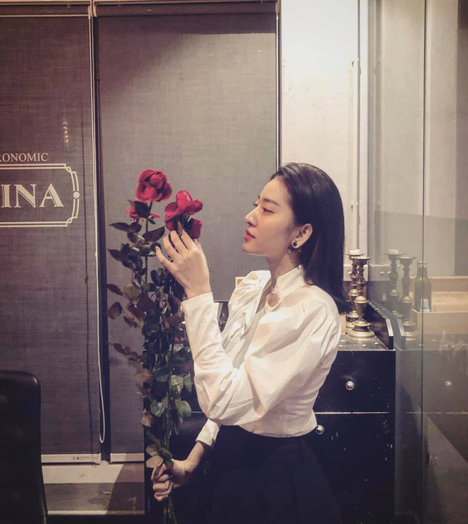 Cũng trong teaser của Người ấy là ai tập 4 mùa 3, Huyền Thoại còn khiến tất cả mọi người sững sờ vì câu chuyện của mình. Theo đó cô chia sẻ mình từng bị phản bội 2 lần.