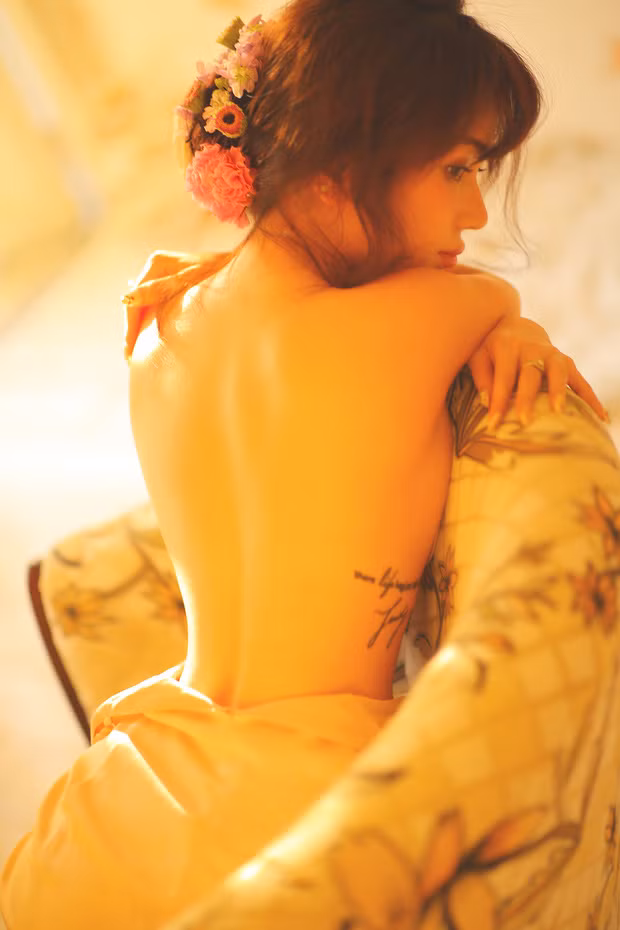 Sự nghiệp tiến triển thuận lợi, nhan sắc ngày càng thăng hạng ca sĩ Sĩ Thanh không khiến bao nhiêu cô nàng ghen tỵ.