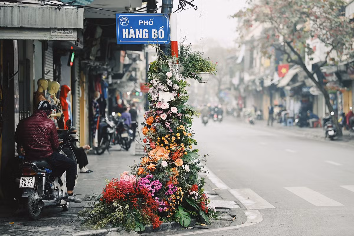 Ý tưởng thú vị này trong ngày 8/3 không chỉ khiến các chị em gật gù mà với nhiều người đi đường, đây cũng chính là món quà chiếm spotlight nhất trong ngày lễ hôm nay.